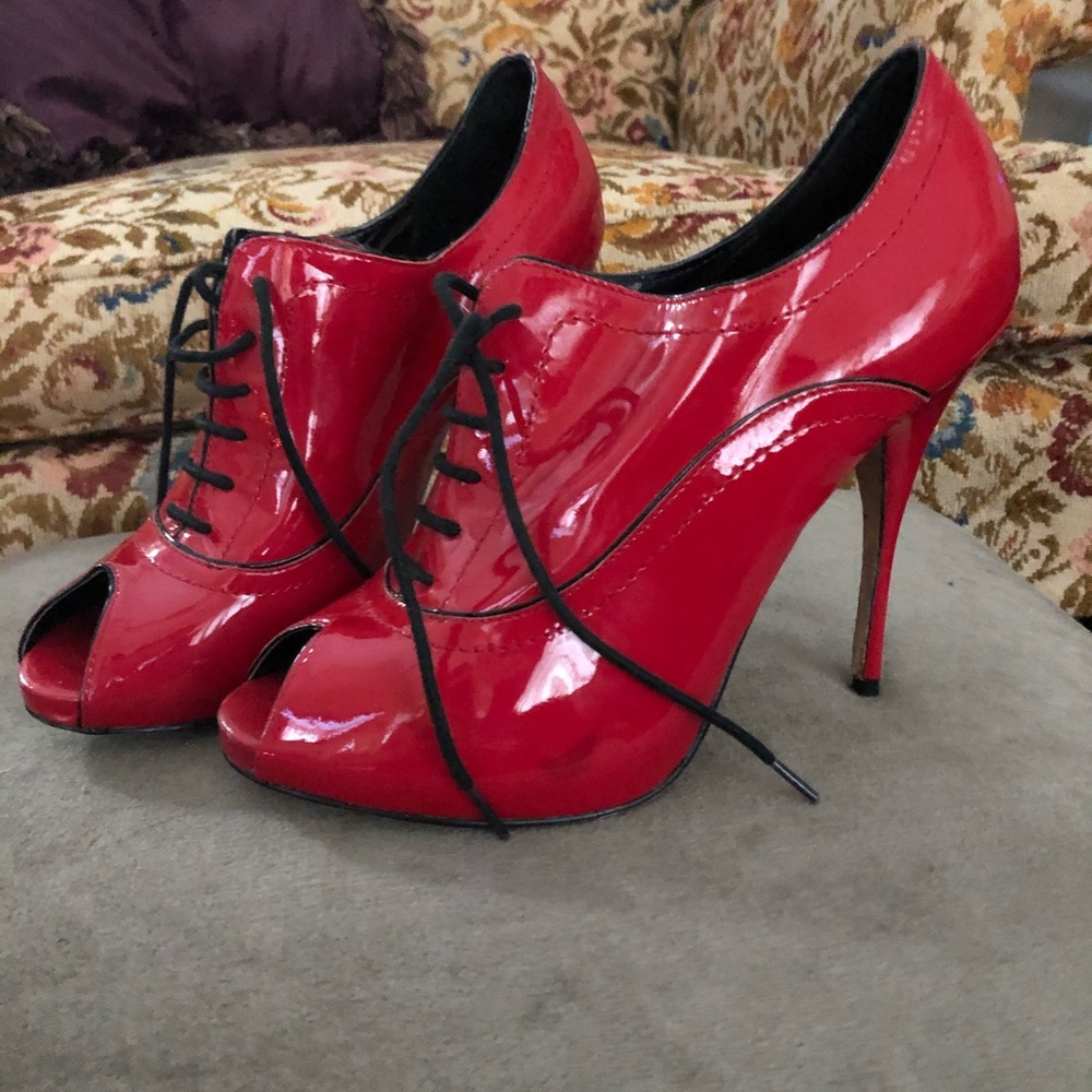 Vince Camino patent leather booties